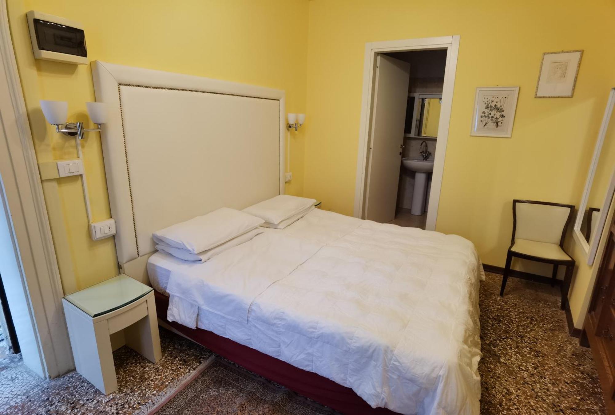 Bed and Breakfast Palazzo Eugenia - Minelli Венеция Экстерьер фото