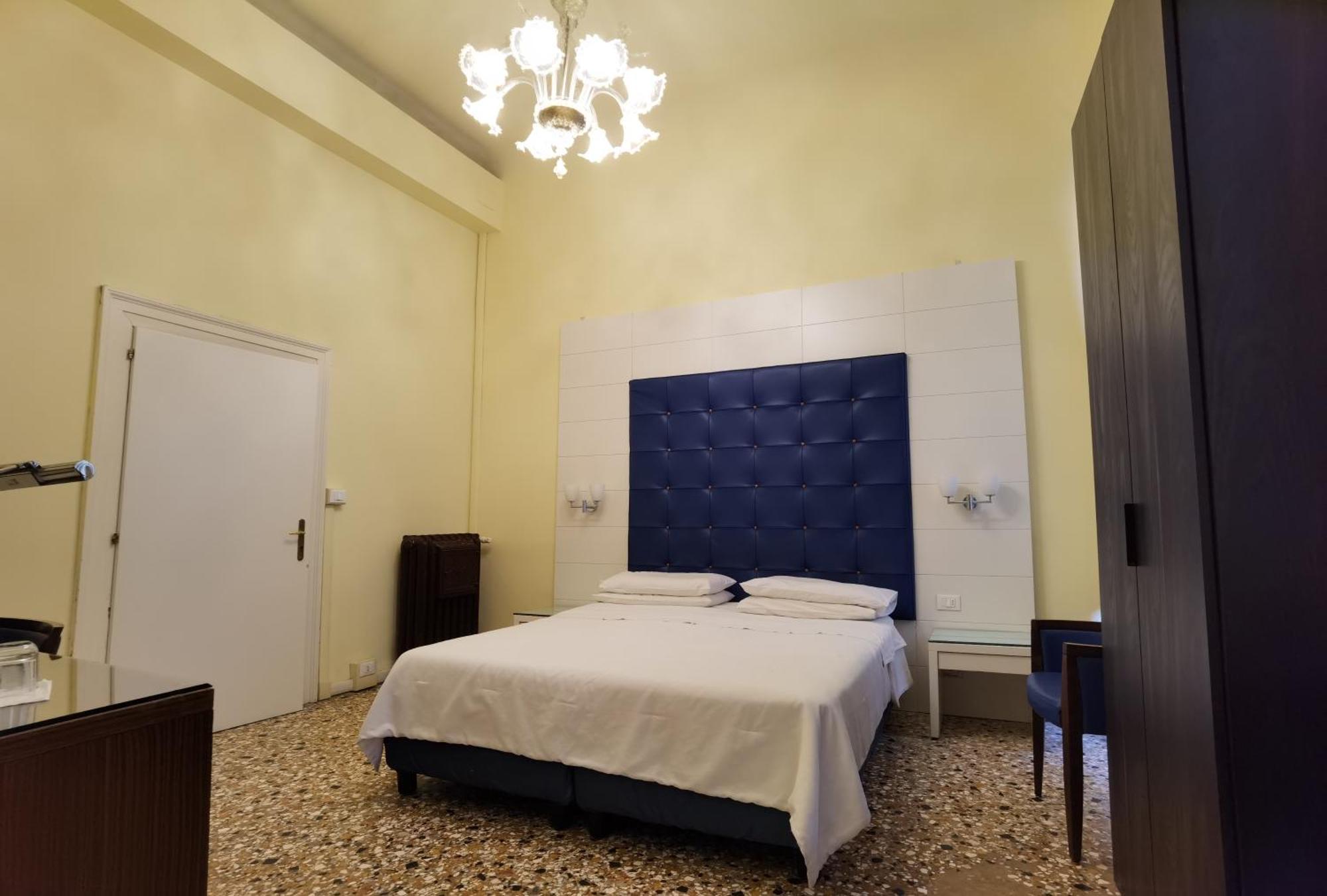 Bed and Breakfast Palazzo Eugenia - Minelli Венеция Экстерьер фото